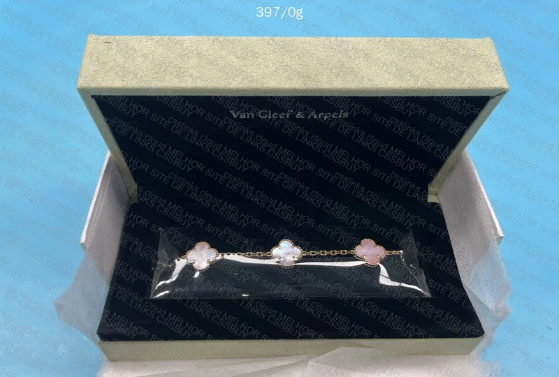 VCA Bracelet 3