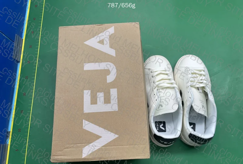 Veja Women's 3