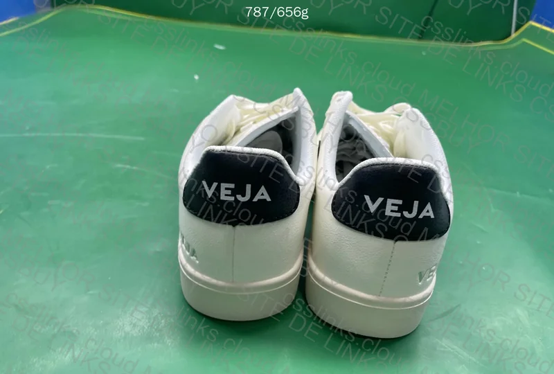 Veja Women's 5