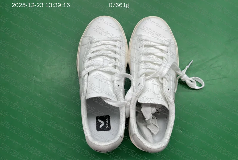 Veja (Vert) Women's 3