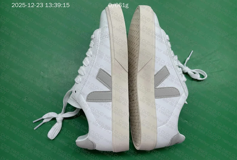 Veja (Vert) Women's 4