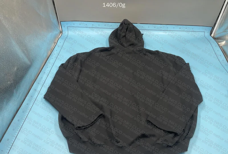 Vetements AW17 May The Bridges / Antwerpen Zip Up Hoodie 6
