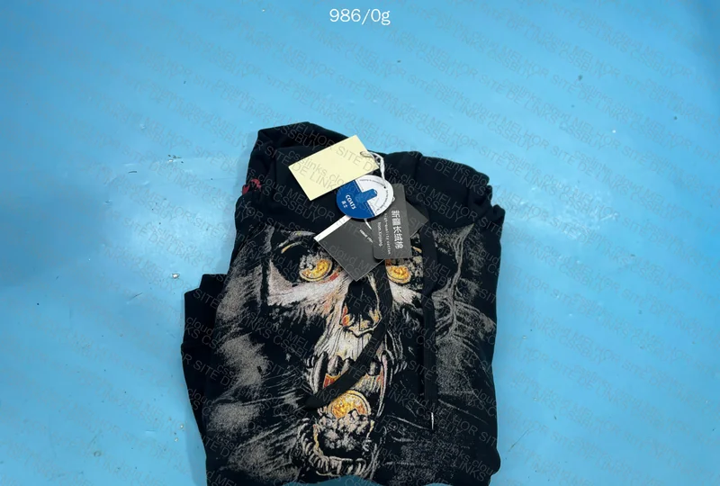 Vetements Aw18 "Misplaced Skull"