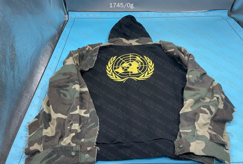 VETEMENTS Commando Hooded Camouflag Jacket 17/18 F/W 4