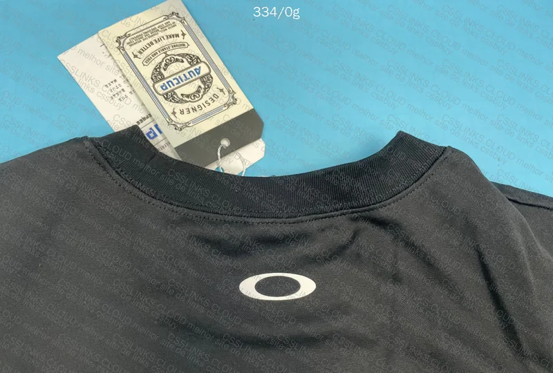 Vintage Oakley 4