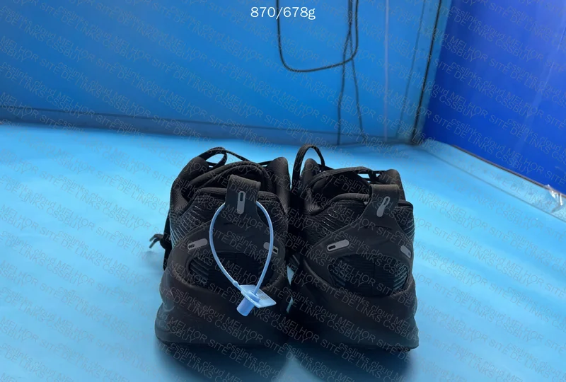 VOMERO 18 ALL BLACK🥷 4