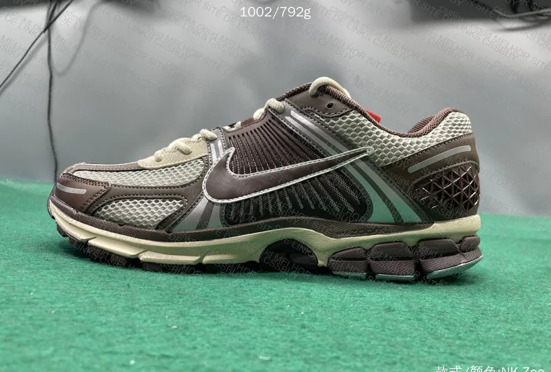 Vomero 5 Brown 7