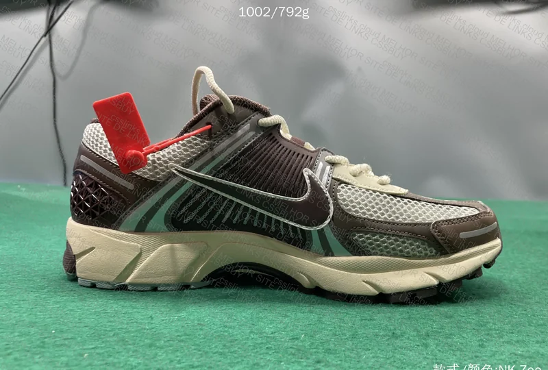 Vomero 5 Brown 8