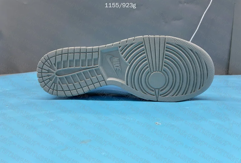 VT version Dunk White Gray 7