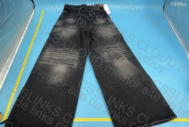 Wide Leg Jeans 2