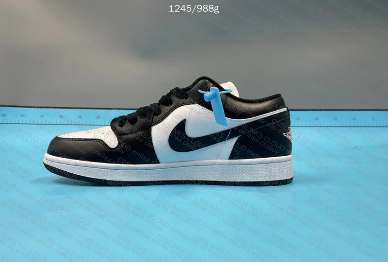 Women’s Air Jordan 1 Low 2