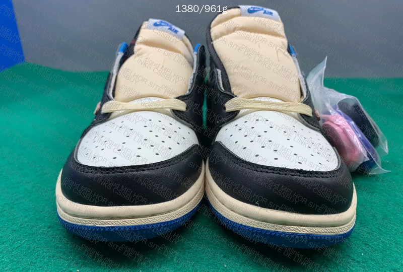 XC BATCH AJ1 Travis Fragment LOW 6