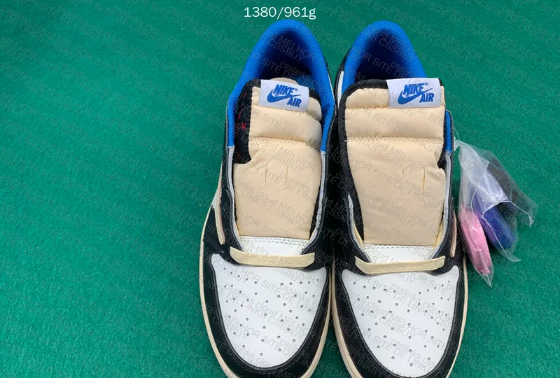 XC BATCH AJ1 Travis Fragment LOW 7