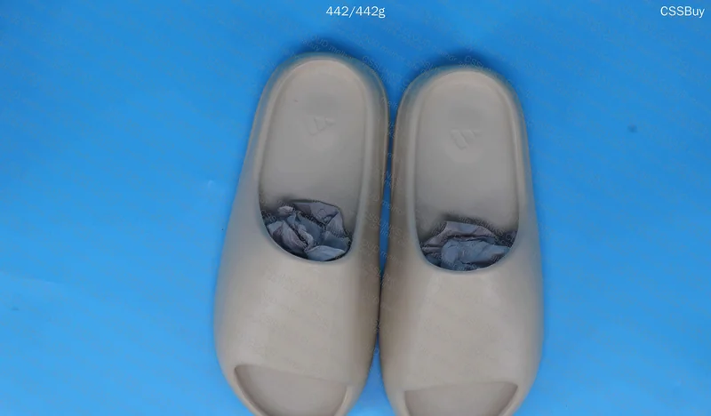 yeazy slide