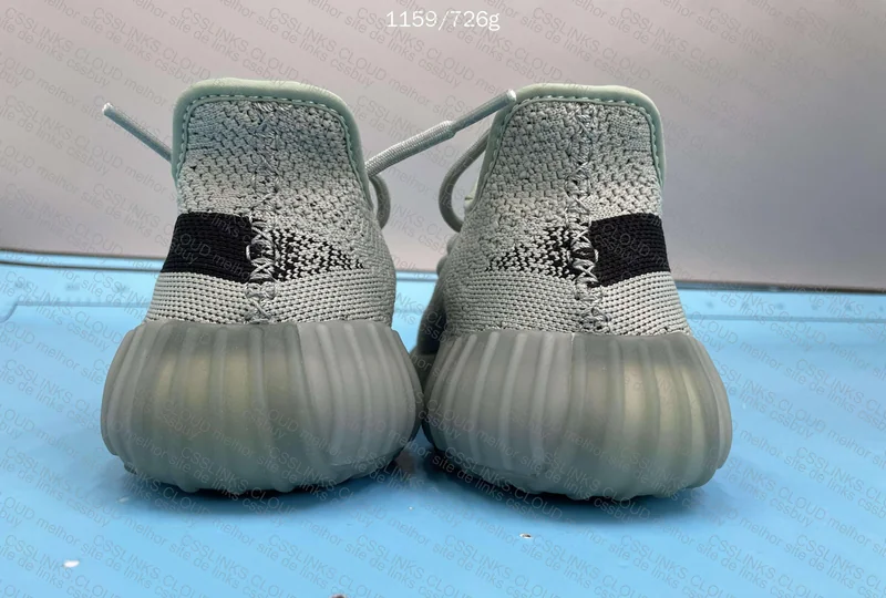YEEEZY 350 (suposto LW B) 3