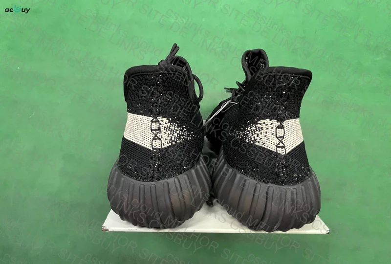 Yeezy 350 V2 Oreo - OVO Sneaker 2