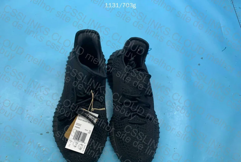 Yeezi 350 V2 - Onyx