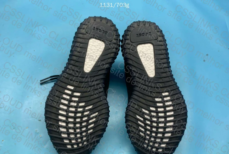 Yeezi 350 V2 - Onyx 5