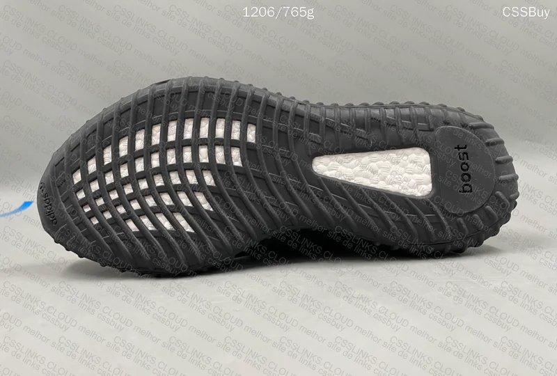 Yeeziy Boost 350 V2 GL? 8