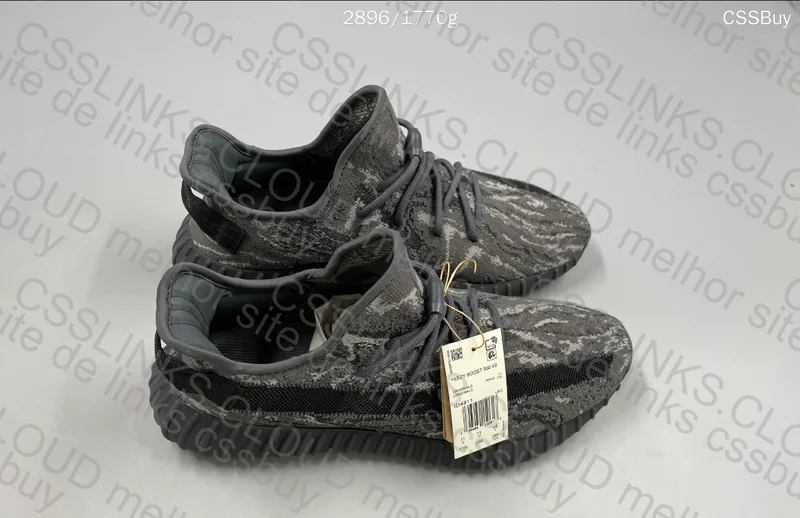 Yeezy | 2 for 130y 3
