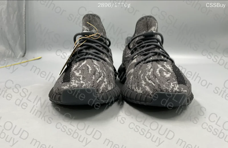 Yeezy | 2 for 130y 4