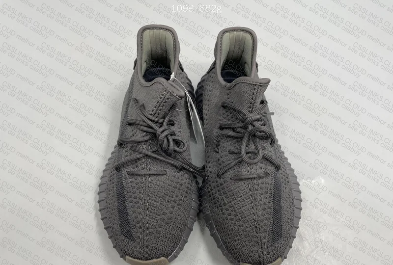 Yeezy 350 (170y)