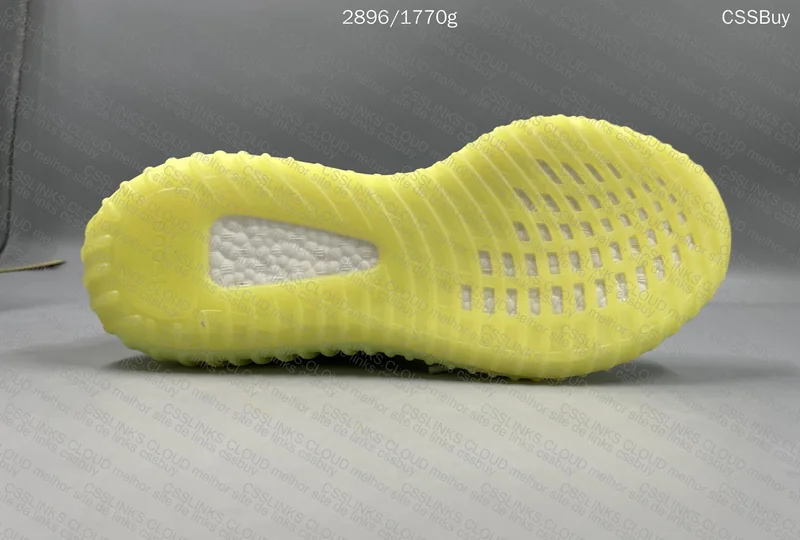 Yeezy 350 | 2 for 130y 2