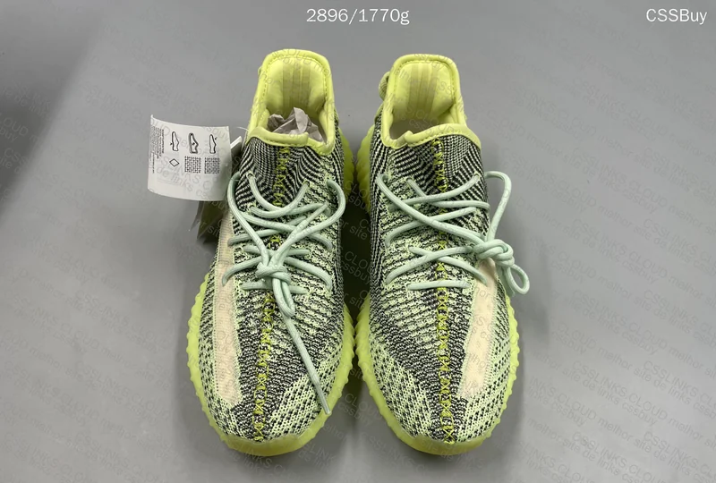 Yeezy 350 | 2 for 130y 7