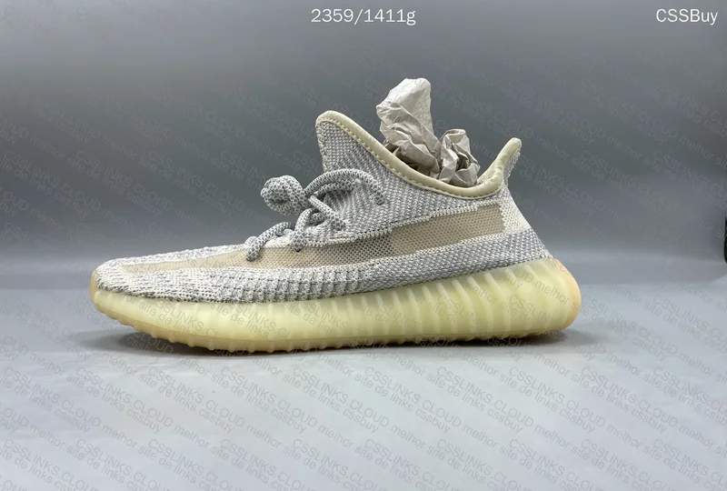 Yeezy 350: 2 for 130y + 20y (internal shipping)