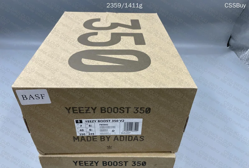 Yeezy 350: 2 for 130y + 20y (internal shipping) 5