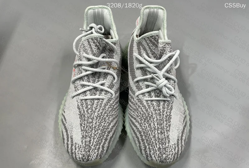 Yeezy 350 - 2 for 130y (Need help, not familiar with Yeezy)