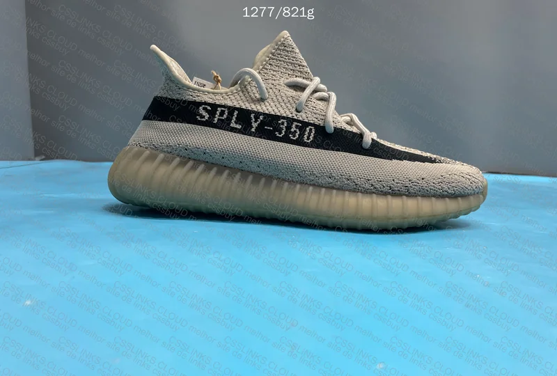 Yeezy 350 - 59¥ 10