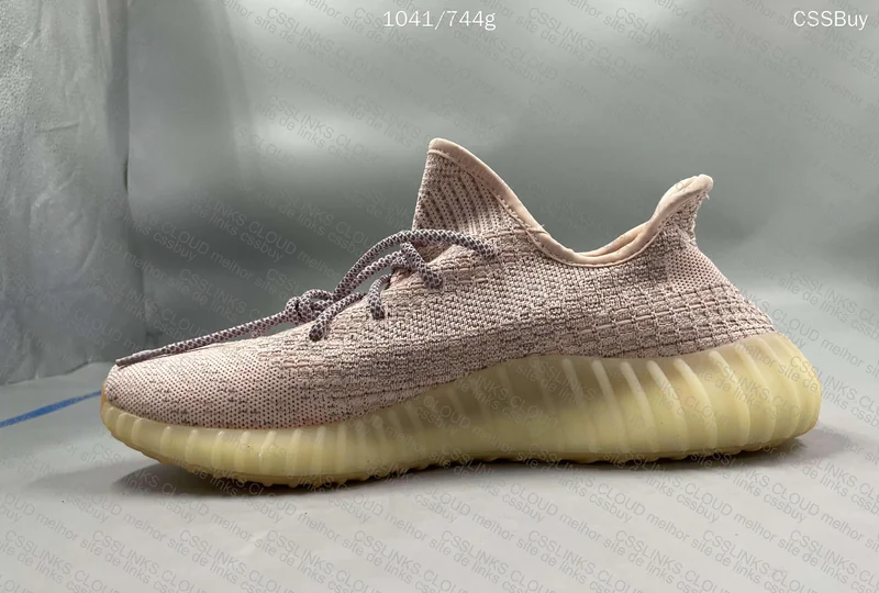 Yeezy 350 69y 3
