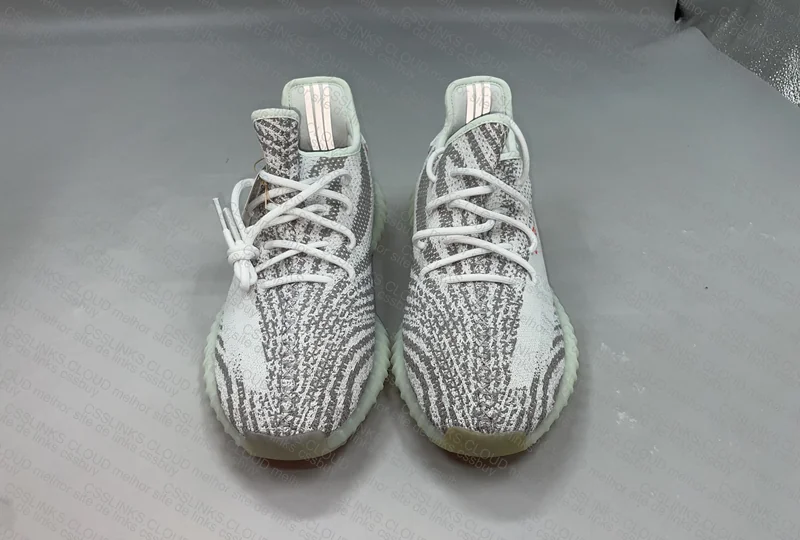 YEEZY 350 99y