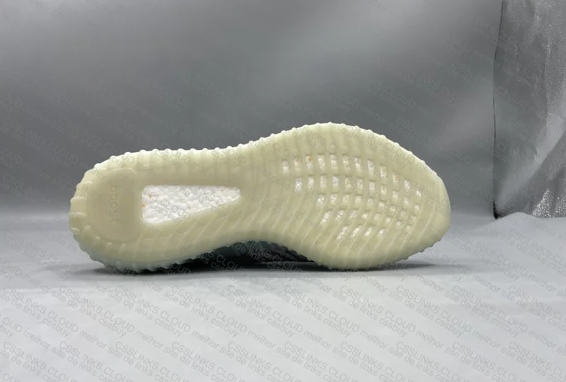 YEEZY 350 99y 4
