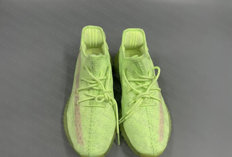 YEEZY 350 99y²