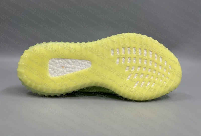 YEEZY 350 99y² 3