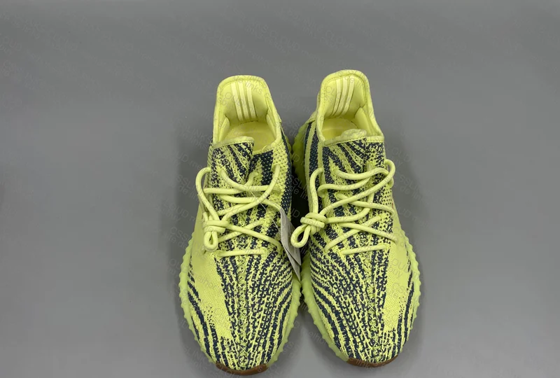 YEEZY 350 99y⁴ 2