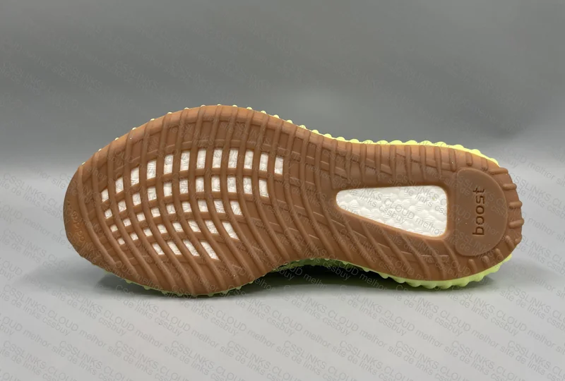 YEEZY 350 99y⁴ 4