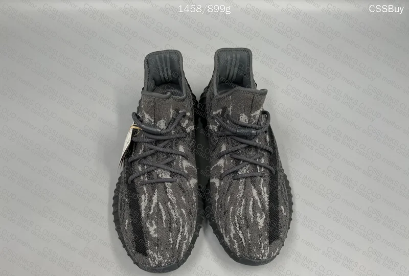 Yeezy 350-Ajuda