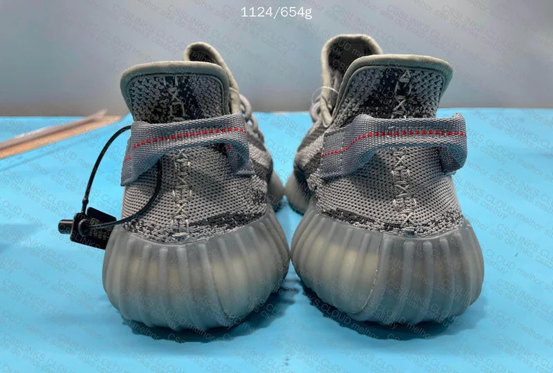Yeezy 350 Beluga v2 3