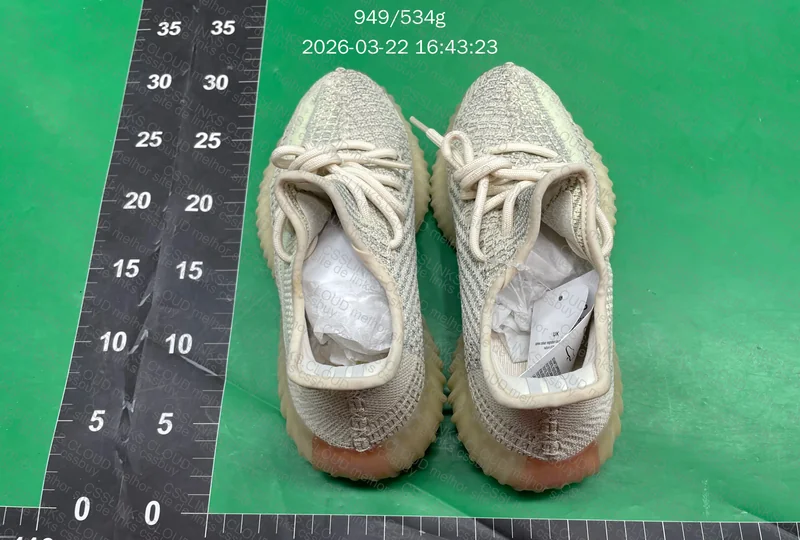 YEEZY 350 BLIND