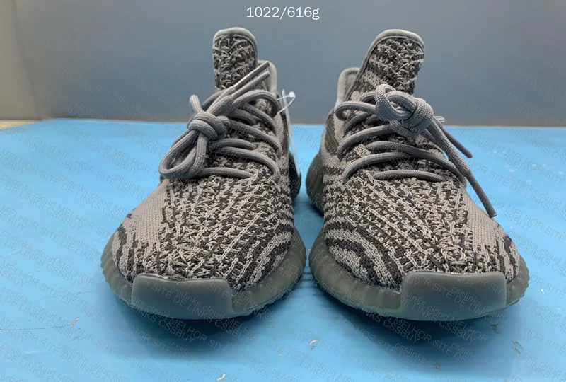 YEEZY 350 - blind box 4