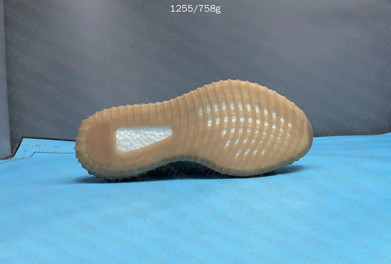 Yeezy 350 - Blind Box 4