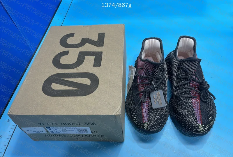Yeezy 350 Blind Box - 49¥
