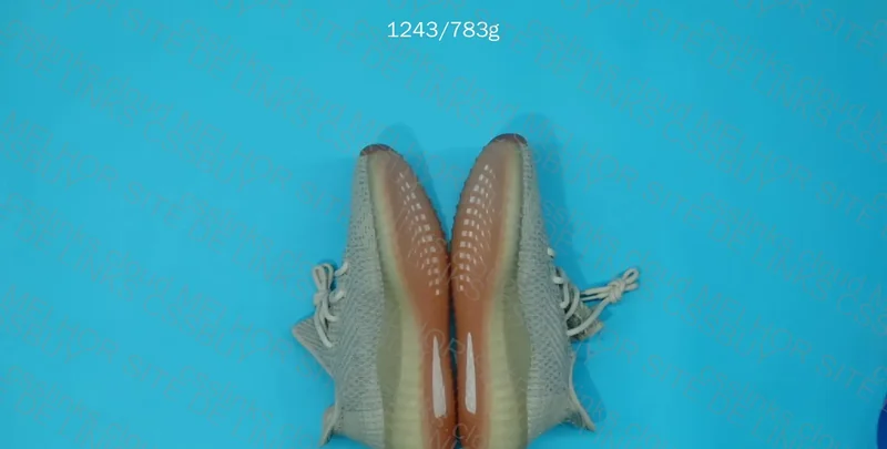 Yeezy 350 (BLIND BOX) GL? 3