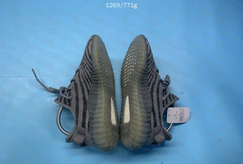 Yeezy 350 blind box "LW BATCH" 4
