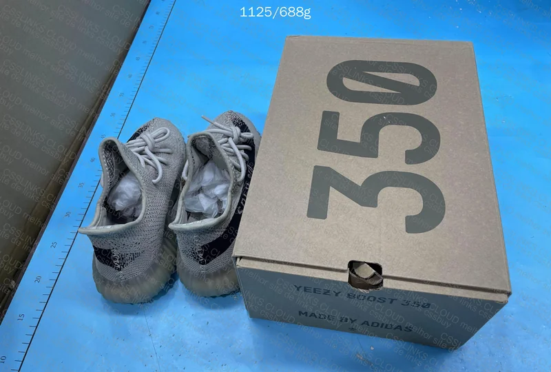 Yeezy 350 Blind 30 yuans