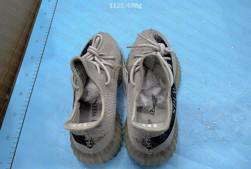 Yeezy 350 Blind 30 yuans 4