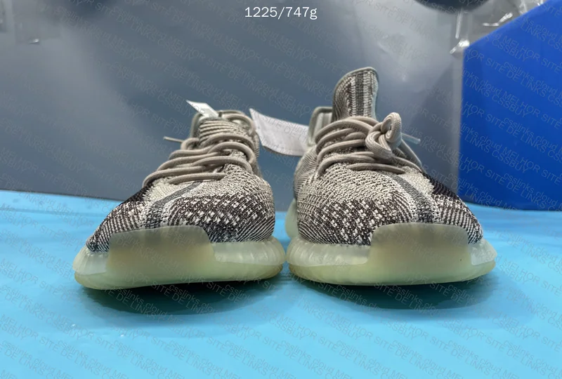 Yeezy 350 blindbox